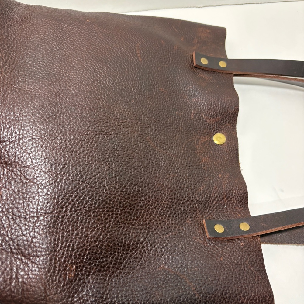 Portland Leather small classic tote - Picture 3 of 11